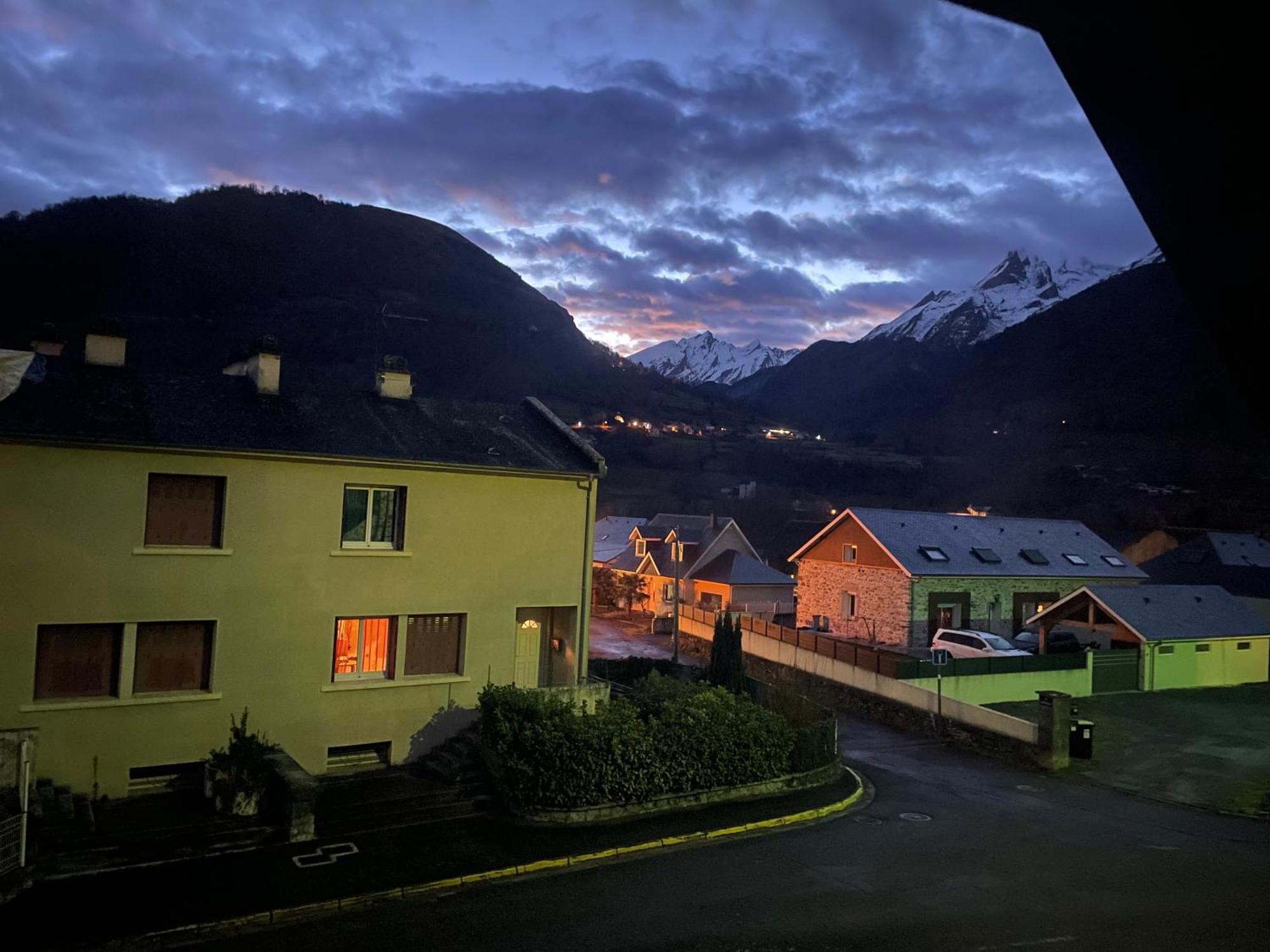Appartement Cocoon Avec Jardin Et Vue Montagne 拉兰 外观 照片