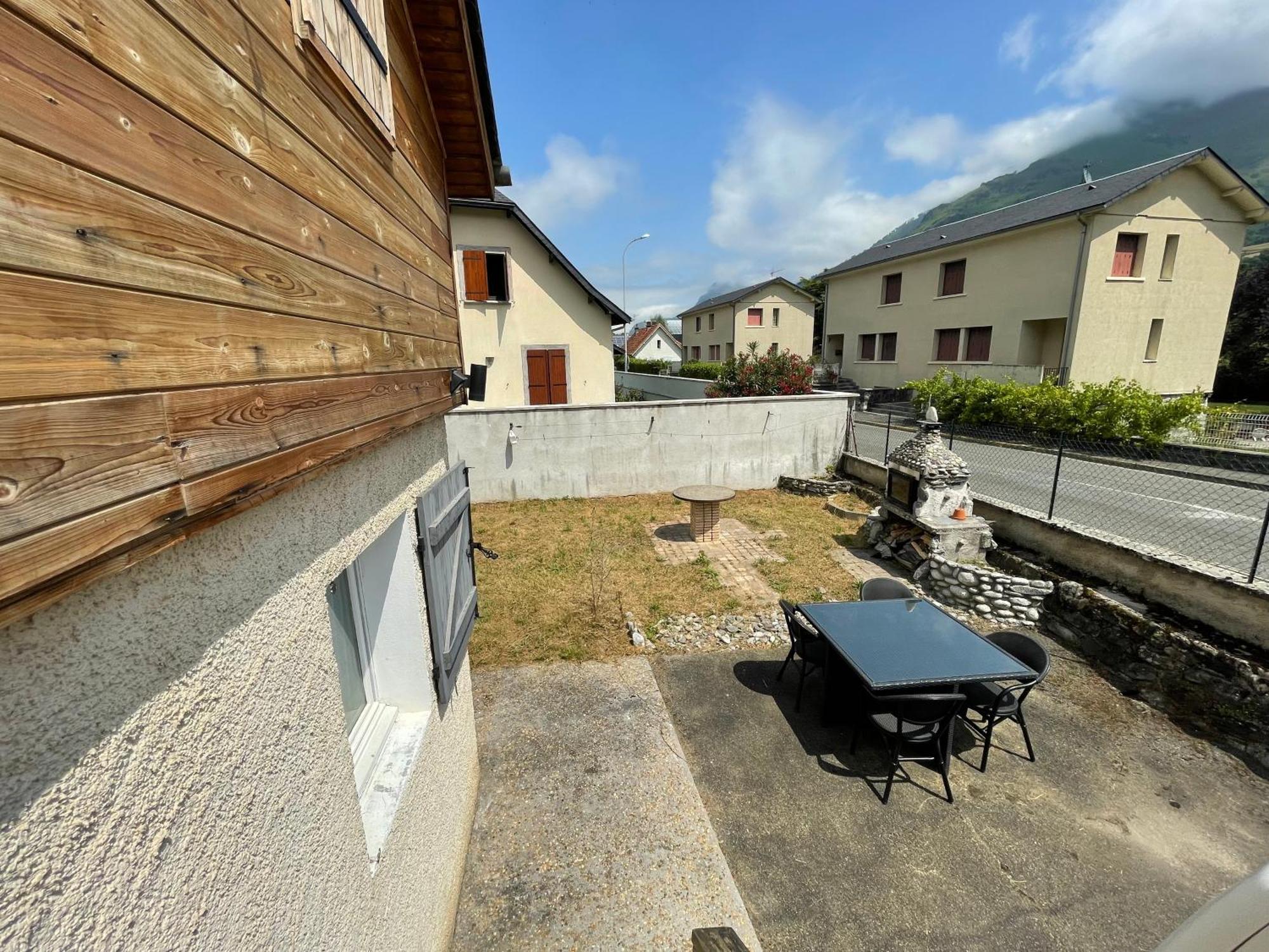 Appartement Cocoon Avec Jardin Et Vue Montagne 拉兰 外观 照片