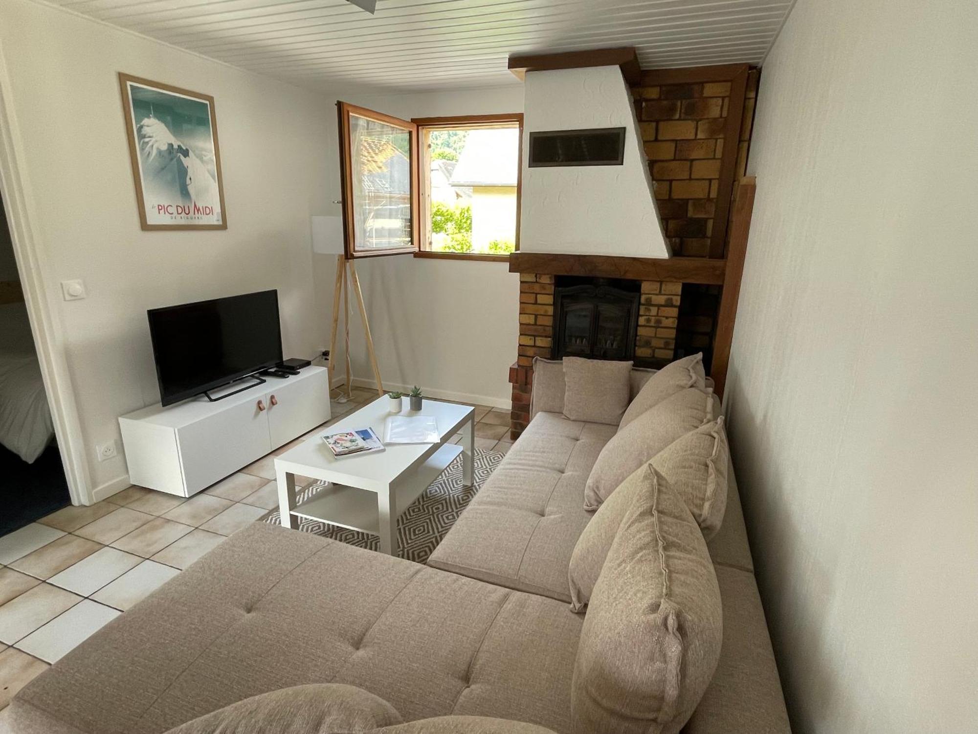 Appartement Cocoon Avec Jardin Et Vue Montagne 拉兰 外观 照片
