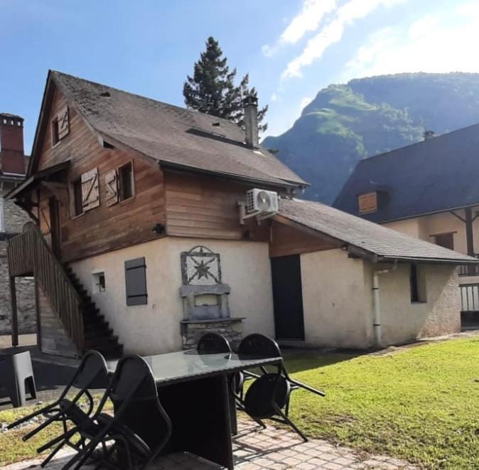 Appartement Cocoon Avec Jardin Et Vue Montagne 拉兰 外观 照片